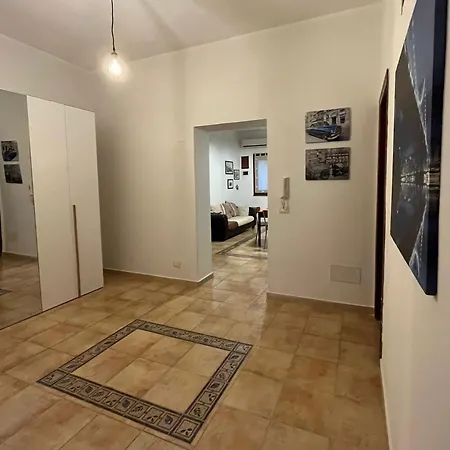 Holiday home Casa Vacanza “o Bagghiu” *